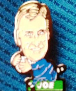FORMER MANCHESTER CITY PLAYER  MANAGER CHARACTER BADGE JOE ROYLE