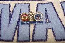 FA CUP SEMI FINAL MATCH DAY  PIN BADGE MANCHESTER CITY UNITED