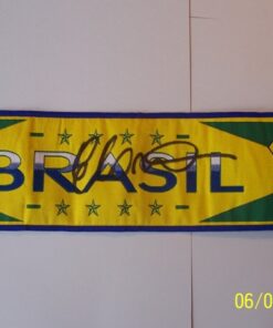 ELANO Manchester city SIGNED MINI BRASIL  KIT  CAR SCARF